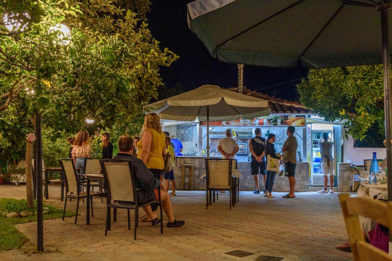 Des Roses Hotel Platanias  Zewnętrze zdjęcie