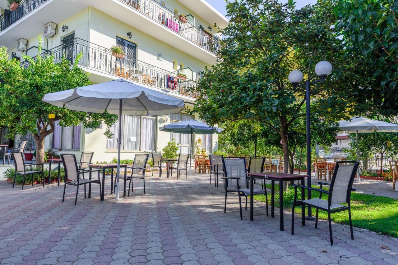 Des Roses Hotel Platanias  Zewnętrze zdjęcie