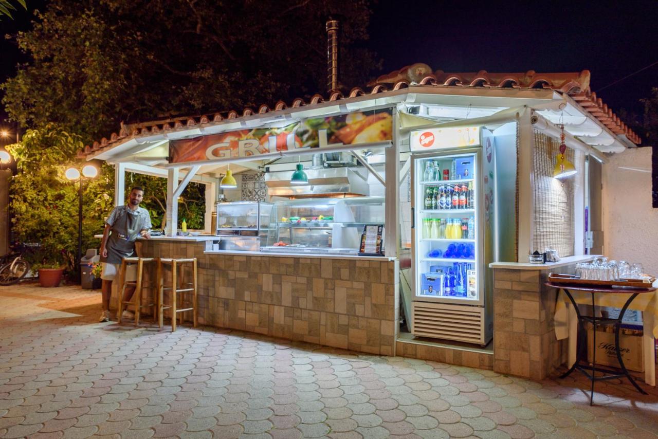 Des Roses Hotel Platanias  Zewnętrze zdjęcie