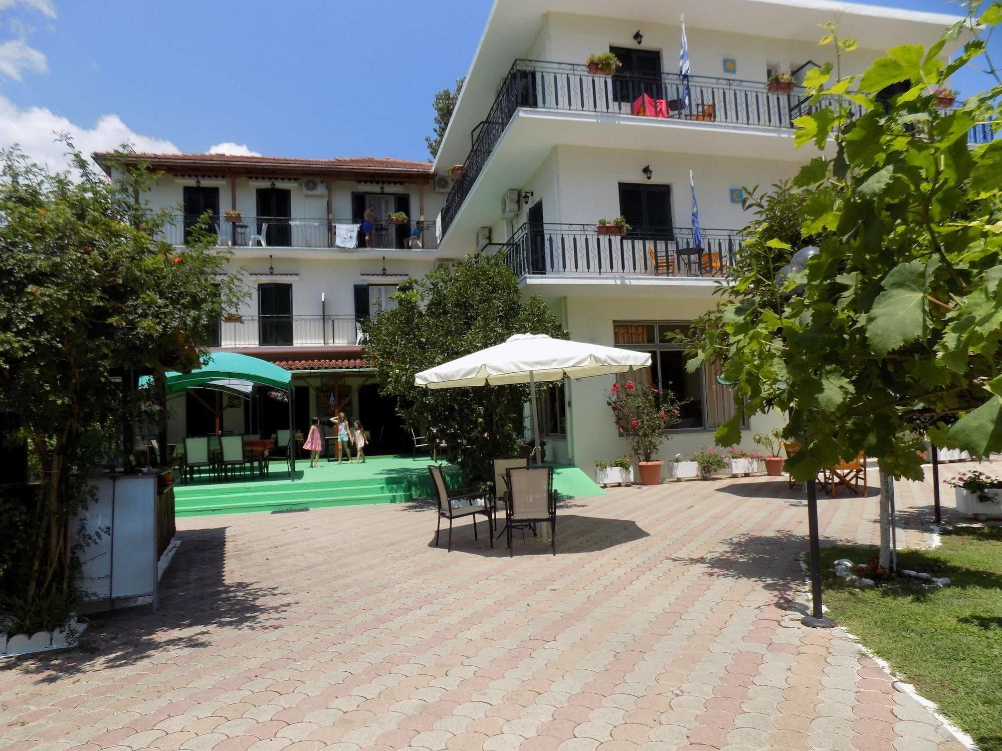 Des Roses Hotel Platanias  Zewnętrze zdjęcie