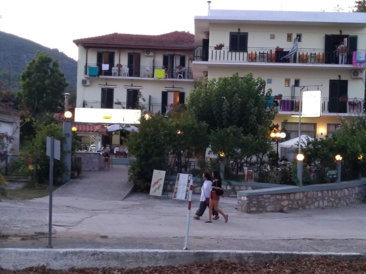 Des Roses Hotel Platanias  Zewnętrze zdjęcie