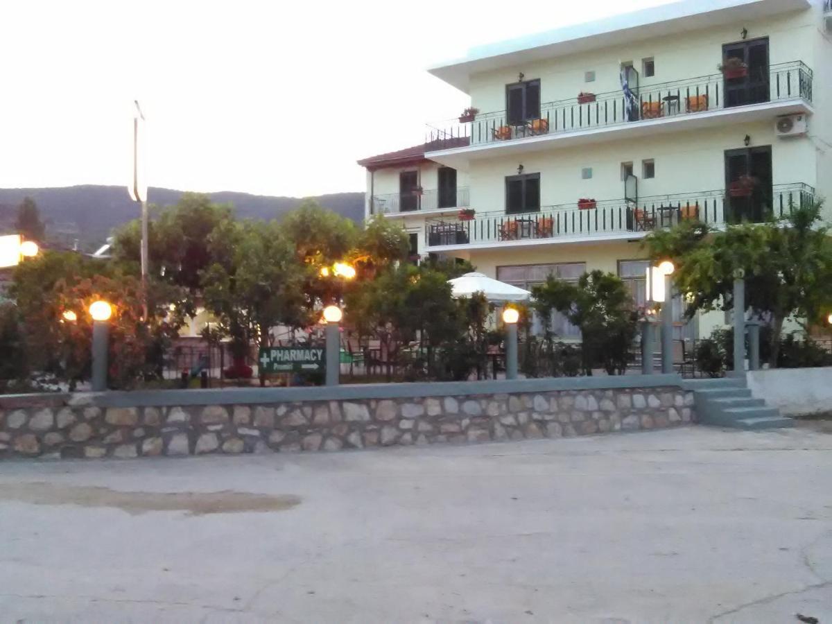 Des Roses Hotel Platanias  Zewnętrze zdjęcie